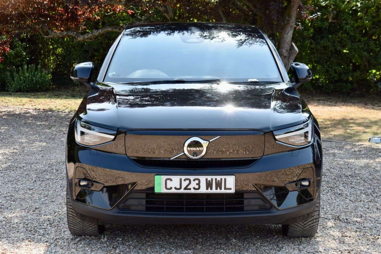 A 2023 VOLVO C40 Twin Recharge 82kWh Ultimate SUV 5dr Electric Auto AWD (408 ps) SUPERB COND A 2023 VOLVO C40 Twin Recharge 82kWh Ultimate SUV 5dr Electric Auto AWD (408 ps) SUPERB COND