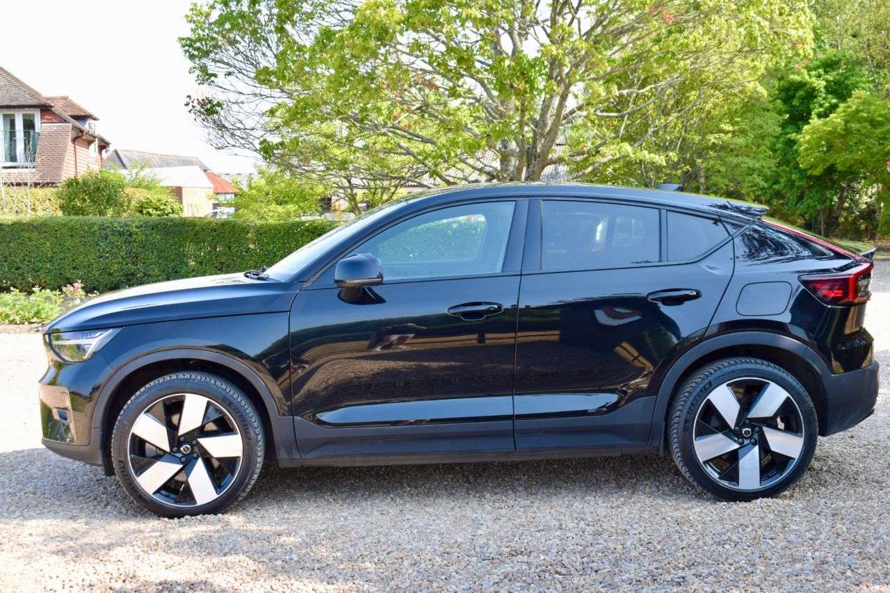 2023 VOLVO C40 2023 VOLVO C40