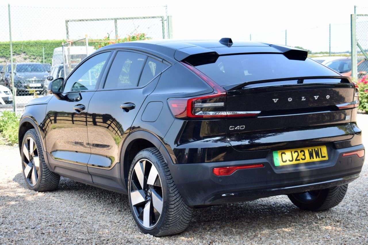 2023 VOLVO C40 2023 VOLVO C40