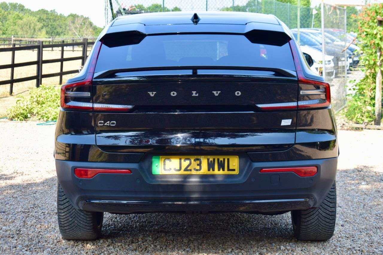 2023 VOLVO C40 2023 VOLVO C40