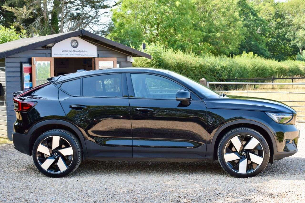 2023 VOLVO C40 2023 VOLVO C40