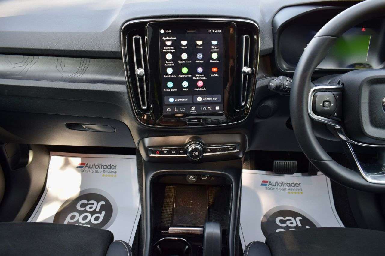 2023 VOLVO C40 2023 VOLVO C40