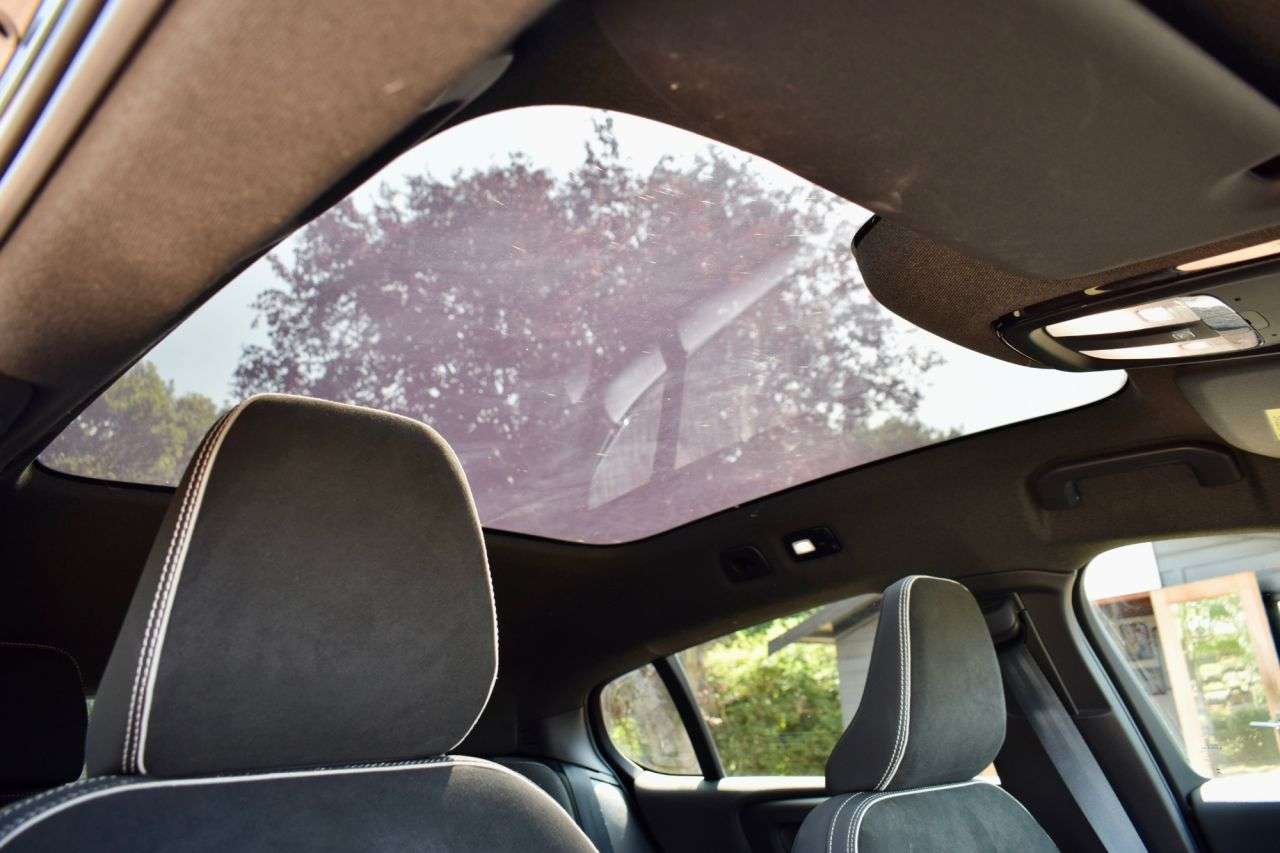 2023 VOLVO C40 2023 VOLVO C40