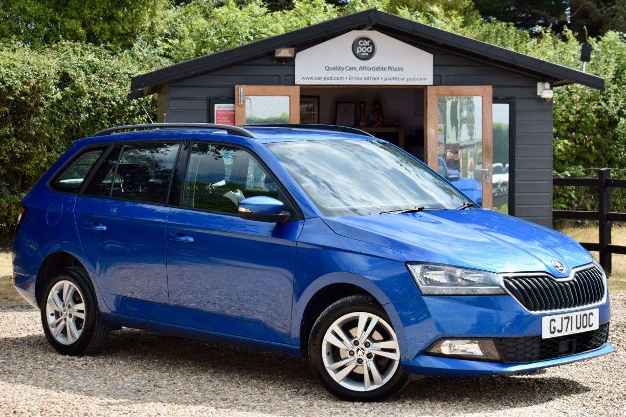 A 2021 SKODA FABIA 1.0 TSI SE Estate 5dr Petrol Manual Euro 6 (s/s) (95 ps) CRUISE, SENSORS, D A 2021 SKODA FABIA 1.0 TSI SE Estate 5dr Petrol Manual Euro 6 (s/s) (95 ps) CRUISE, SENSORS, D