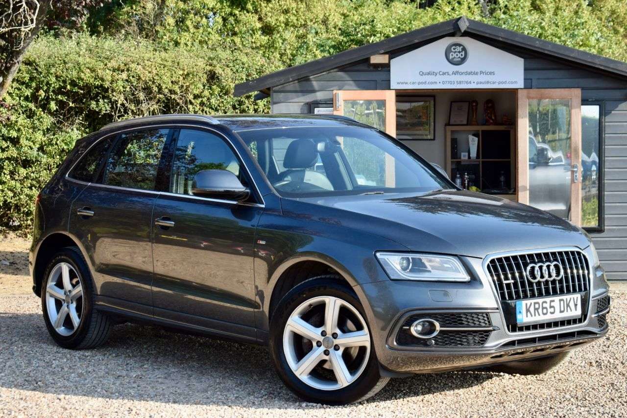 A 2015 AUDI Q5 2.0 TFSI S line SUV 5dr Petrol Tiptronic quattro Euro 6 (s/s) (230 ps) SUPE A 2015 AUDI Q5 2.0 TFSI S line SUV 5dr Petrol Tiptronic quattro Euro 6 (s/s) (230 ps) SUPE