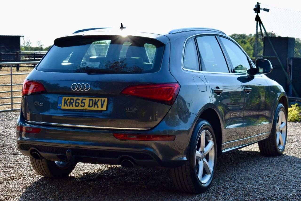 2015 AUDI Q5 2015 AUDI Q5