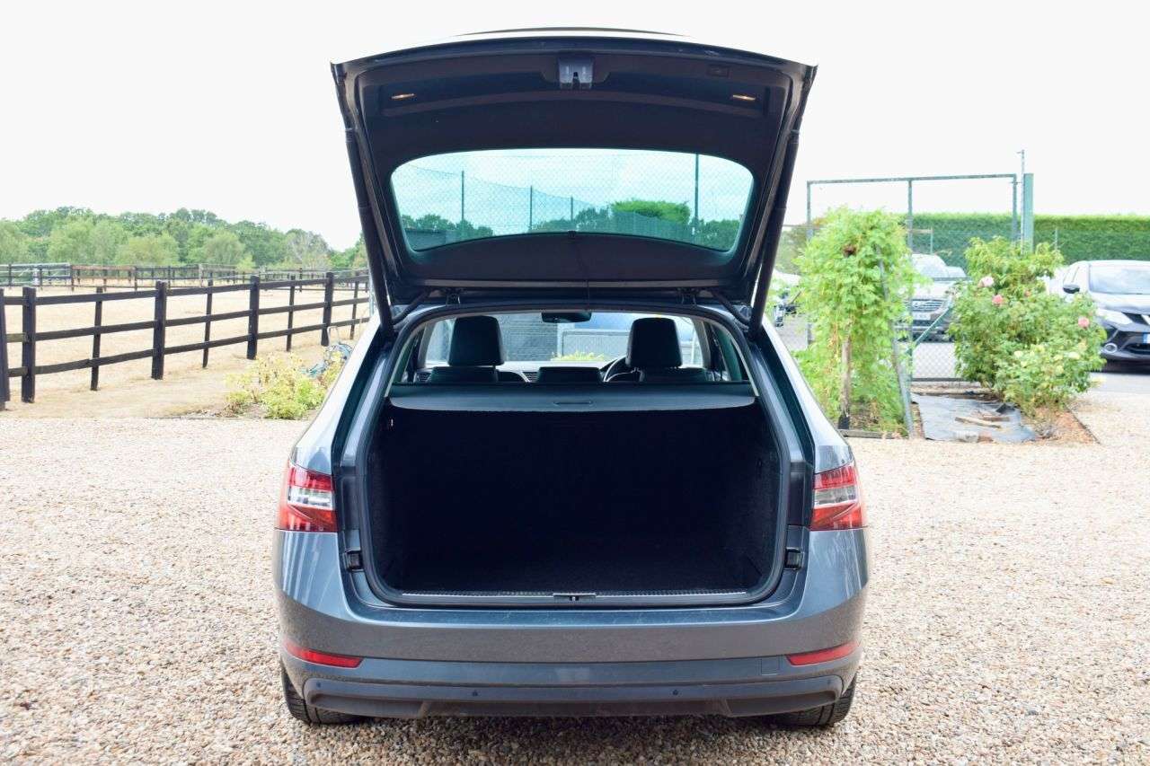 2019 SKODA SUPERB 2019 SKODA SUPERB