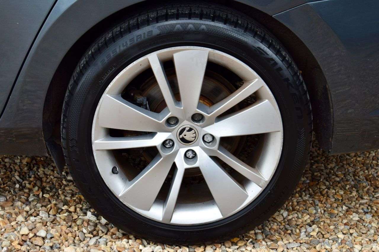 2019 SKODA SUPERB 2019 SKODA SUPERB