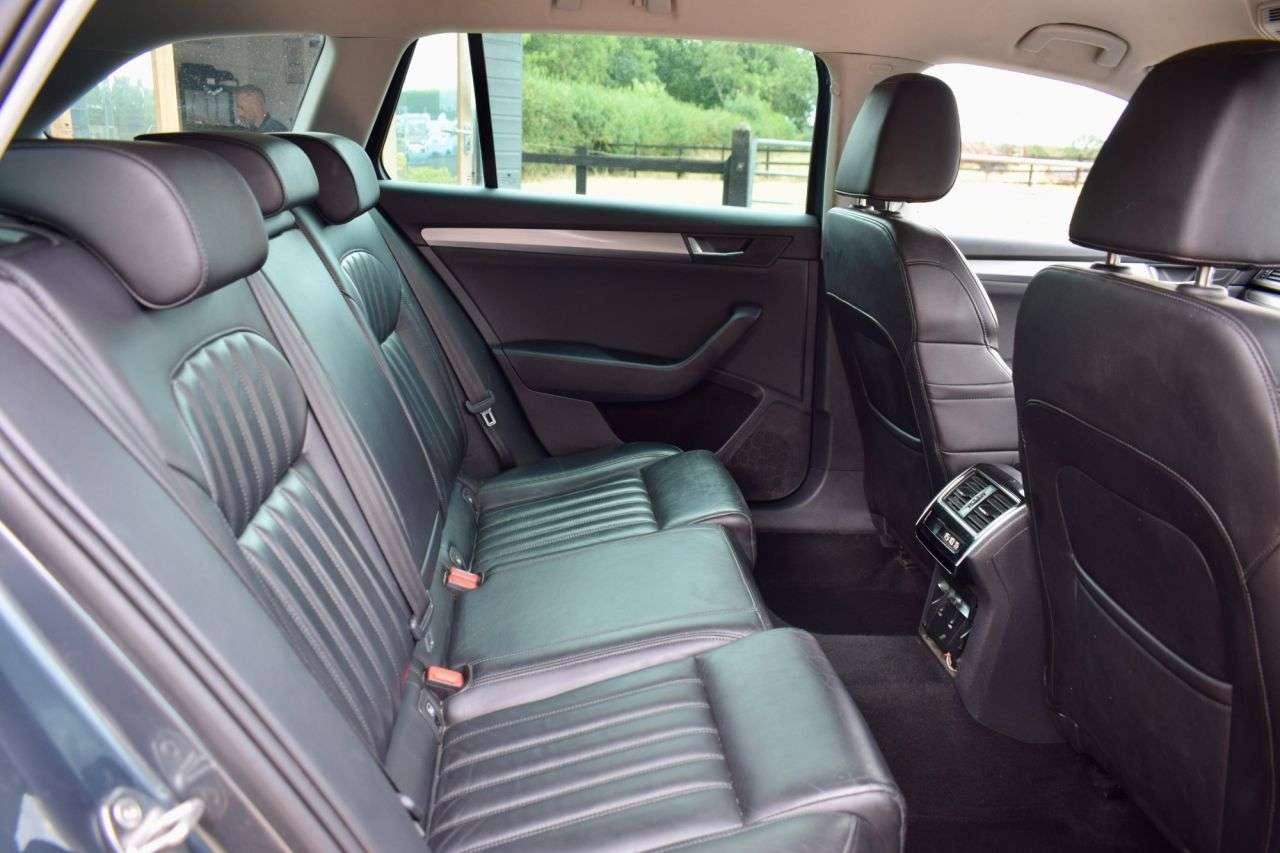 2019 SKODA SUPERB 2019 SKODA SUPERB