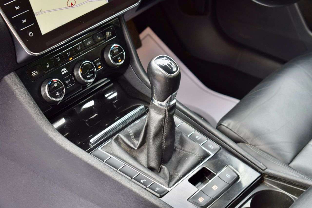 2019 SKODA SUPERB 2019 SKODA SUPERB