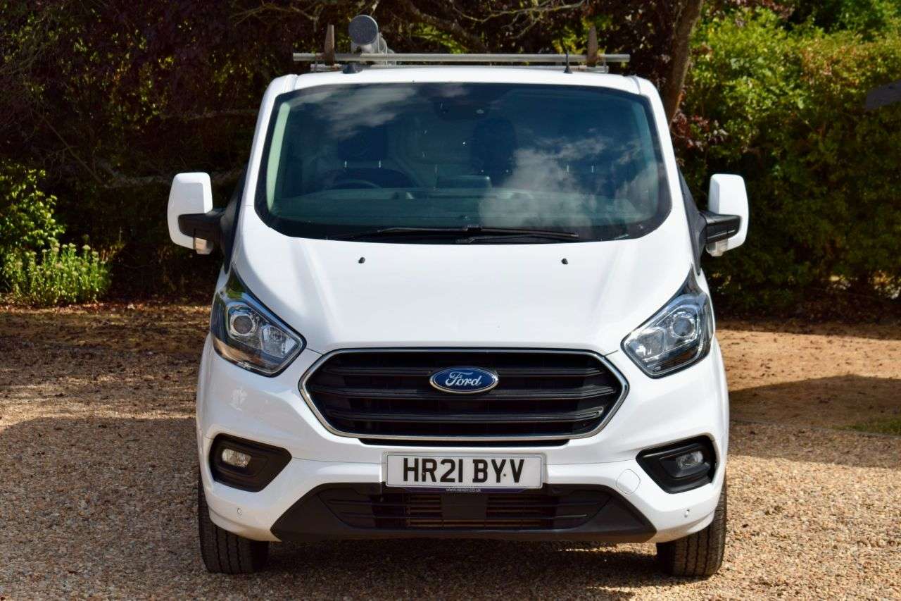 A 2021 FORD TRANSIT CUSTOM 2.0 300 EcoBlue Limited Panel Van 5dr Diesel Manual L2 H1 Euro 6 (s/s) (130 A 2021 FORD TRANSIT CUSTOM 2.0 300 EcoBlue Limited Panel Van 5dr Diesel Manual L2 H1 Euro 6 (s/s) (130