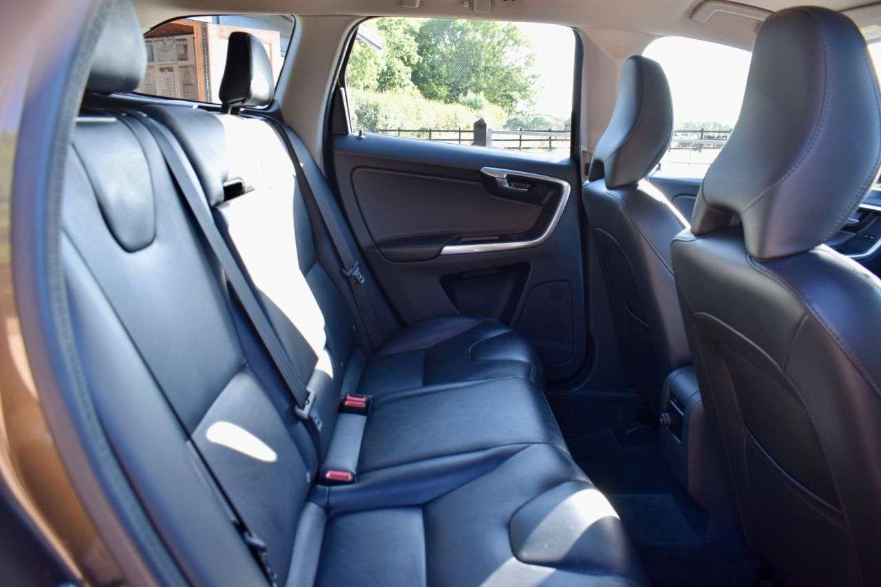 2016 VOLVO XC60 2016 VOLVO XC60