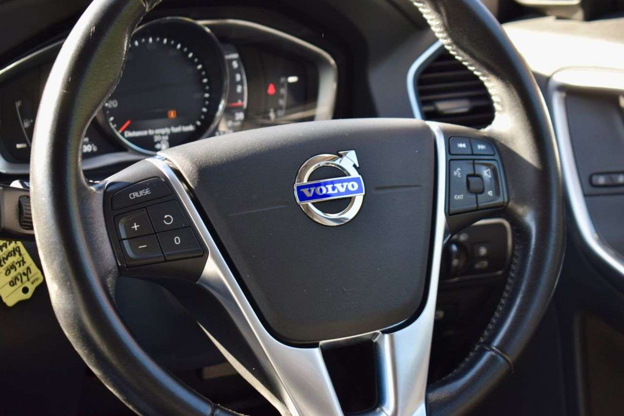 2016 VOLVO XC60 2016 VOLVO XC60