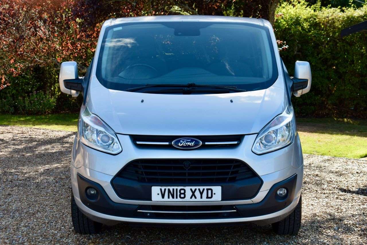 A 2018 FORD TOURNEO CUSTOM 2.0 310 EcoBlue Titanium Minibus Double Cab 5dr Diesel Auto L2 Euro 6 (s/s) A 2018 FORD TOURNEO CUSTOM 2.0 310 EcoBlue Titanium Minibus Double Cab 5dr Diesel Auto L2 Euro 6 (s/s)