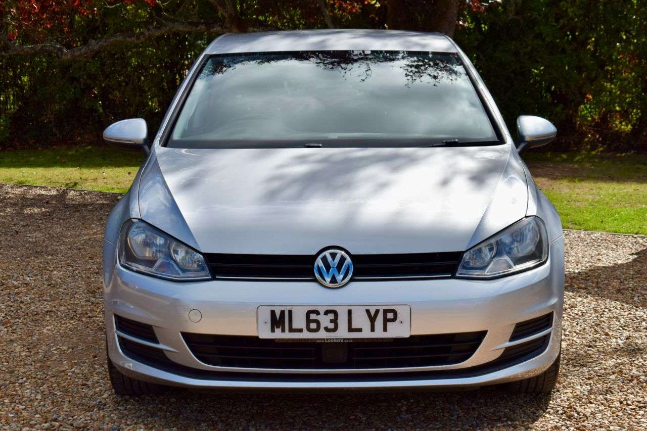 A 2013 VOLKSWAGEN GOLF 1.4 TSI BlueMotion Tech SE Hatchback 5dr Petrol Manual Euro 5 (s/s) (122 ps A 2013 VOLKSWAGEN GOLF 1.4 TSI BlueMotion Tech SE Hatchback 5dr Petrol Manual Euro 5 (s/s) (122 ps
