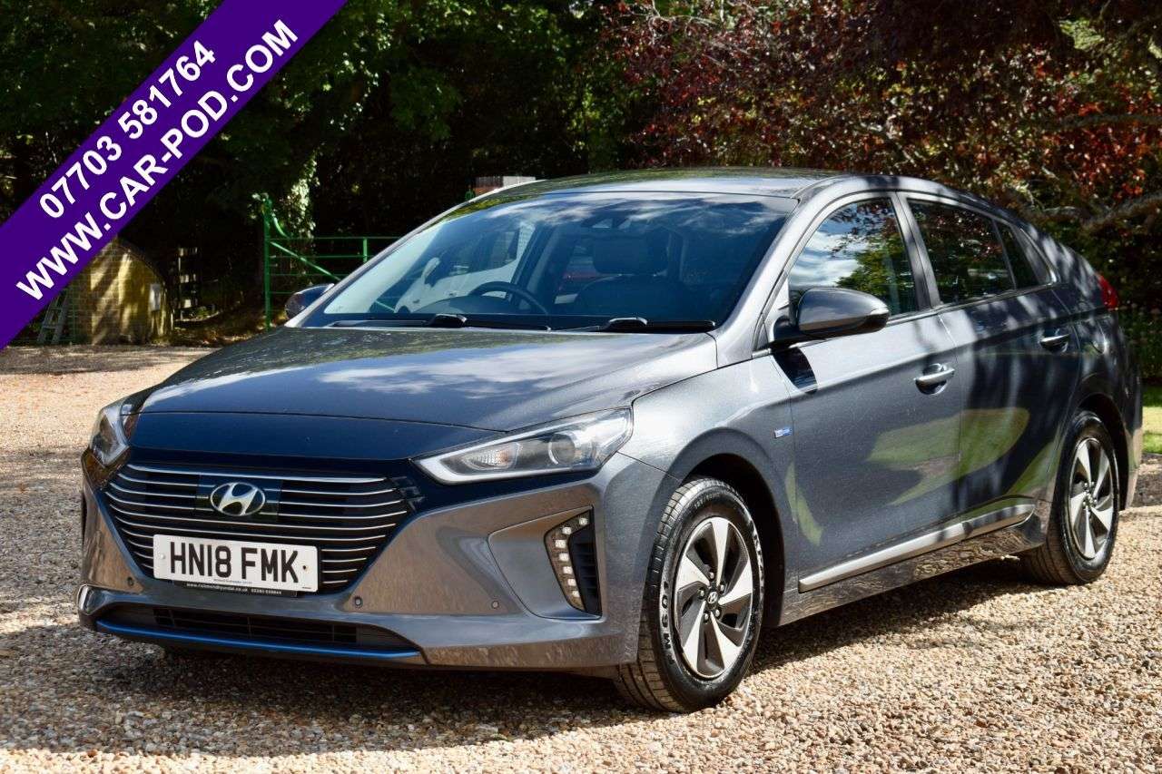 A 2018 HYUNDAI IONIQ 1.6 h-GDi Premium SE Hatchback 5dr Petrol Hybrid DCT Euro 6 (s/s) (141 ps) A 2018 HYUNDAI IONIQ 1.6 h-GDi Premium SE Hatchback 5dr Petrol Hybrid DCT Euro 6 (s/s) (141 ps)