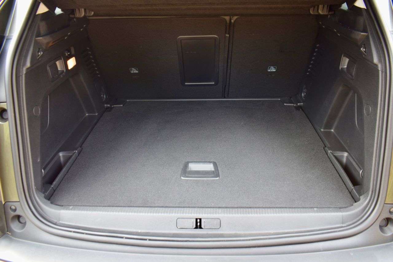 2020 PEUGEOT 3008 2020 PEUGEOT 3008
