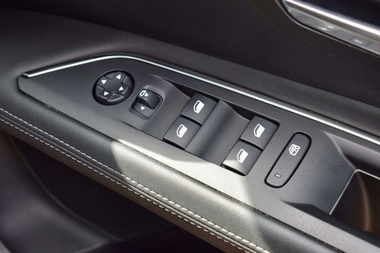 2020 PEUGEOT 3008 2020 PEUGEOT 3008