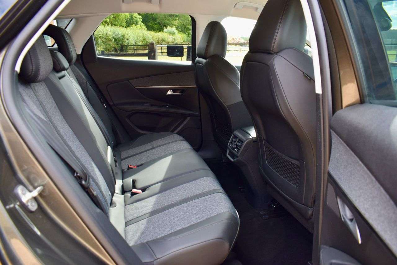 2020 PEUGEOT 3008 2020 PEUGEOT 3008