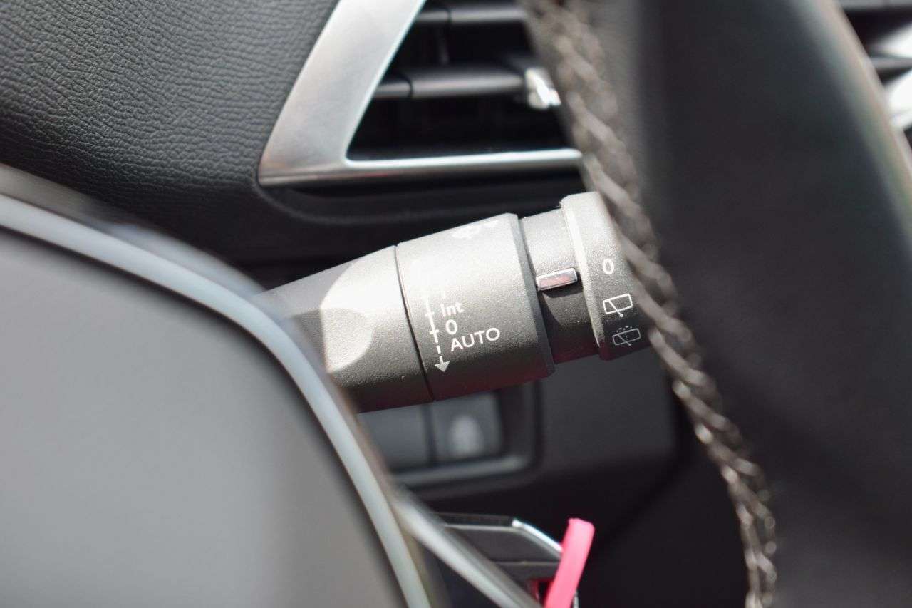 2020 PEUGEOT 3008 2020 PEUGEOT 3008