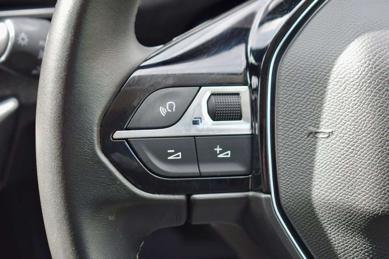 2020 PEUGEOT 3008 2020 PEUGEOT 3008