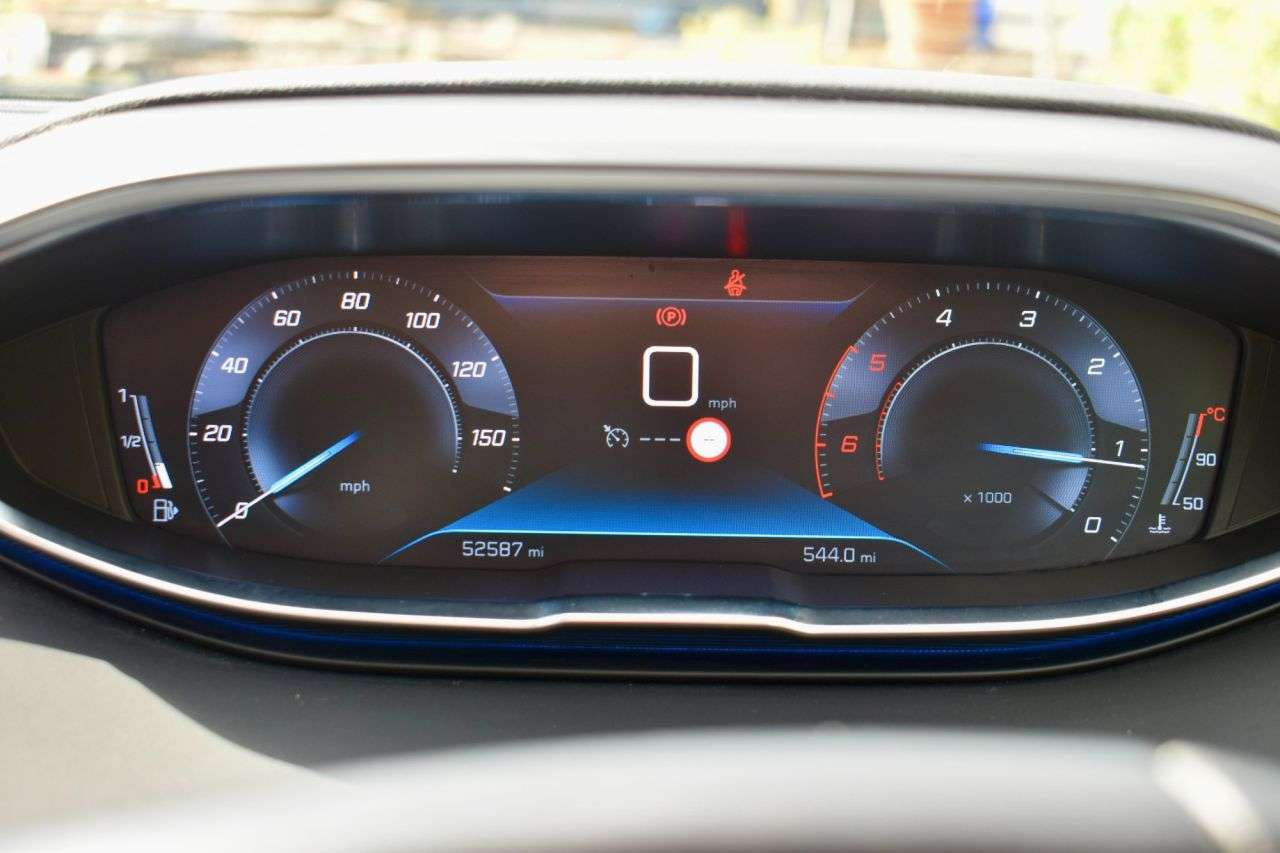 2020 PEUGEOT 3008 2020 PEUGEOT 3008