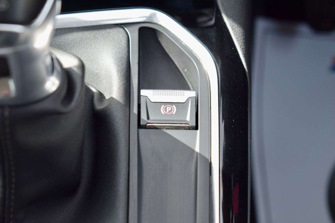 2020 PEUGEOT 3008 2020 PEUGEOT 3008