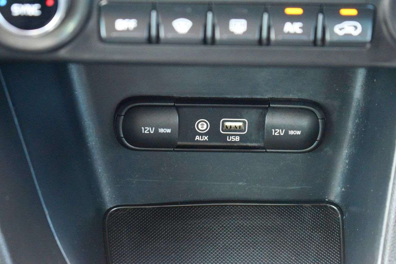 2017 KIA SPORTAGE 2017 KIA SPORTAGE