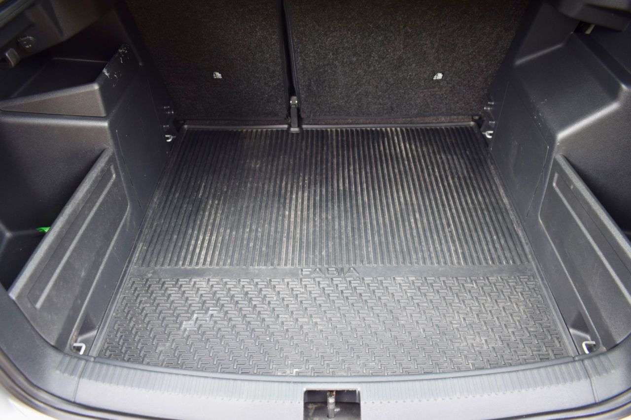 2017 SKODA FABIA 2017 SKODA FABIA