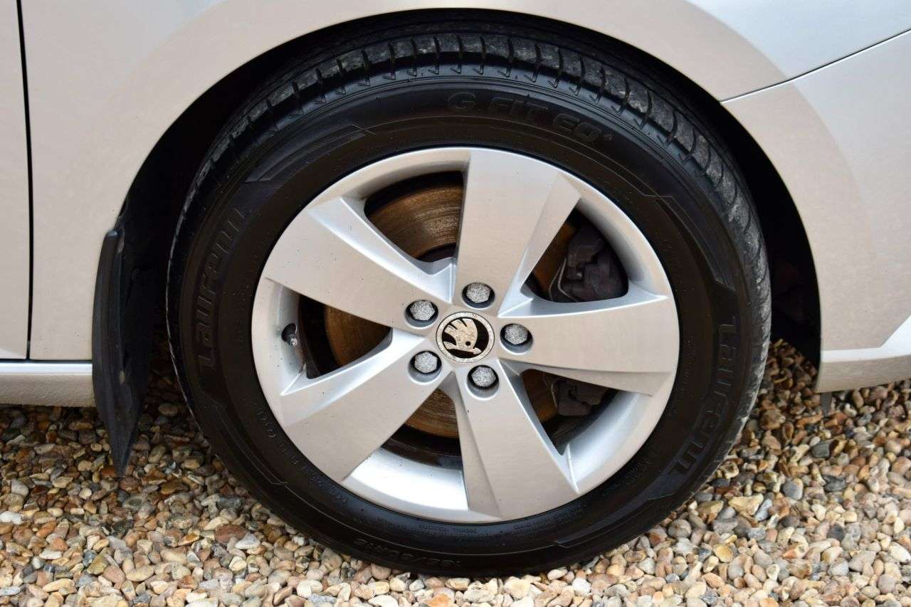 2017 SKODA FABIA 2017 SKODA FABIA