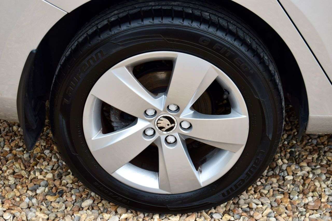 2017 SKODA FABIA 2017 SKODA FABIA