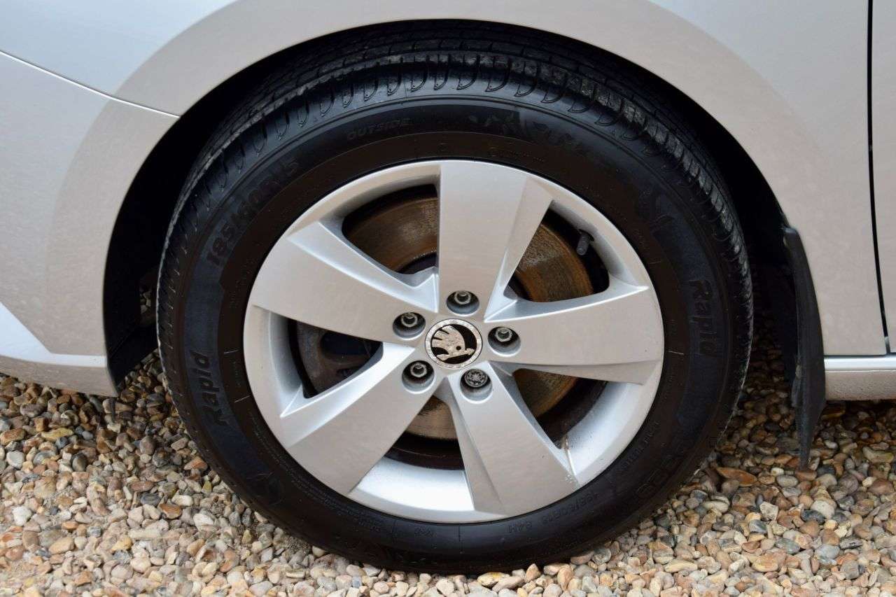 2017 SKODA FABIA 2017 SKODA FABIA