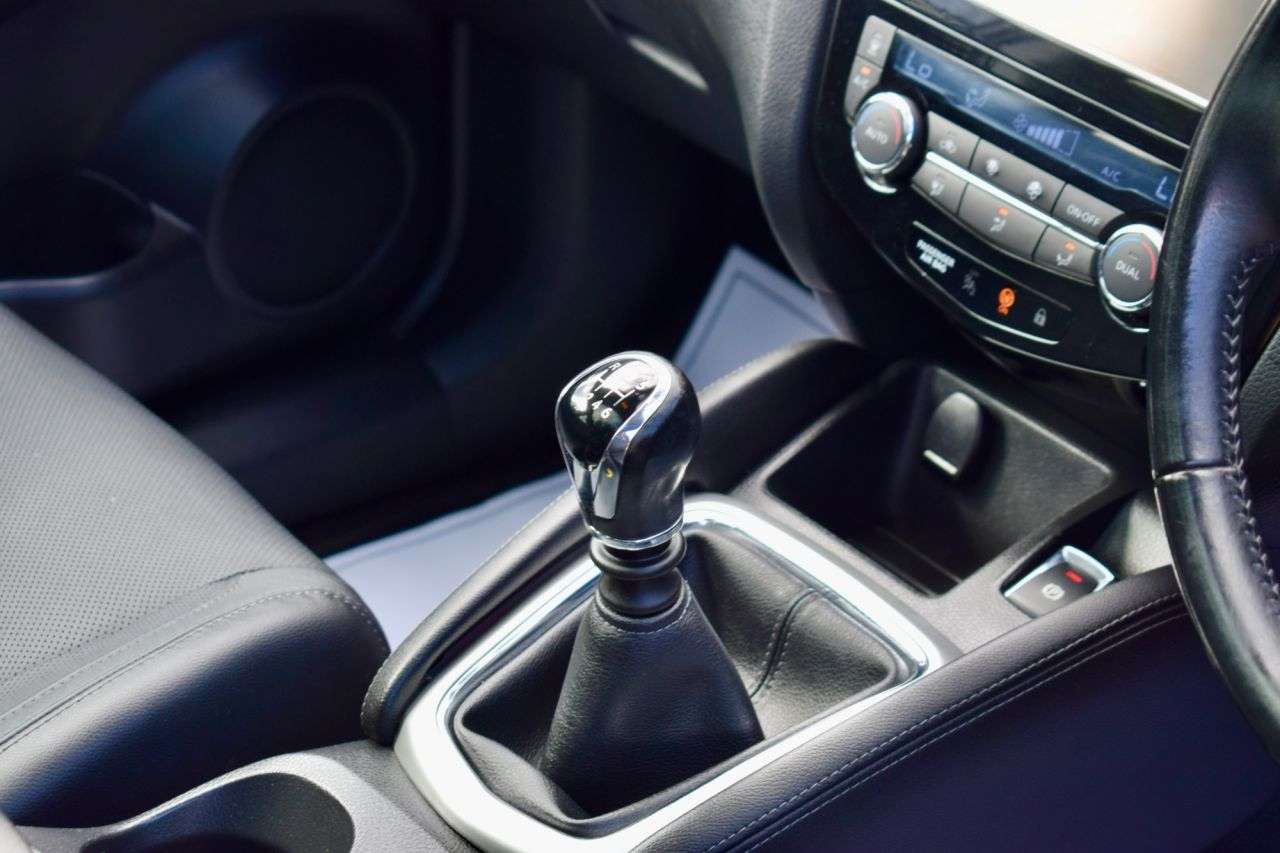2015 NISSAN QASHQAI 2015 NISSAN QASHQAI