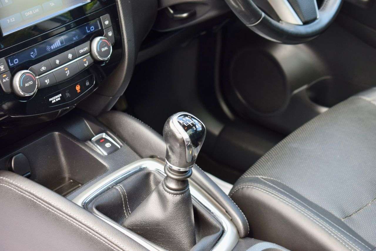 2015 NISSAN QASHQAI 2015 NISSAN QASHQAI