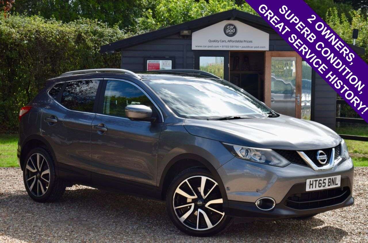 A 2015 NISSAN QASHQAI 1.2 DIG-T Tekna SUV 5dr Petrol Manual 2WD Euro 6 (s/s) (115 ps) SUPERB COND A 2015 NISSAN QASHQAI 1.2 DIG-T Tekna SUV 5dr Petrol Manual 2WD Euro 6 (s/s) (115 ps) SUPERB COND