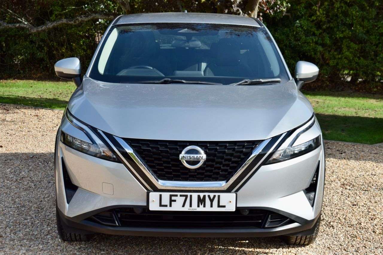 A 2021 NISSAN QASHQAI 1.3 DIG-T MHEV Acenta Premium SUV 5dr Petrol Hybrid Manual Euro 6 (s/s) (15 A 2021 NISSAN QASHQAI 1.3 DIG-T MHEV Acenta Premium SUV 5dr Petrol Hybrid Manual Euro 6 (s/s) (15