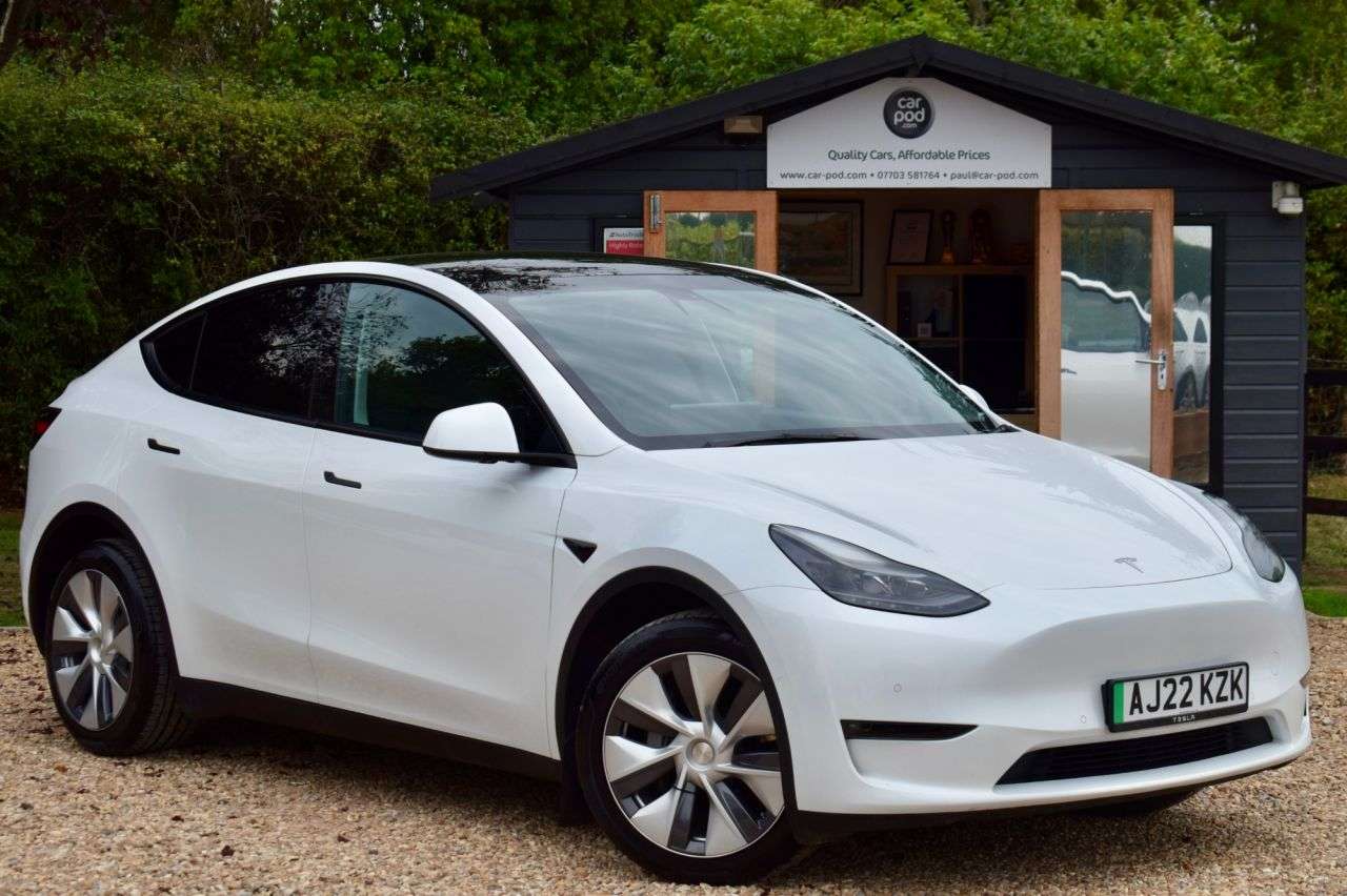 A 2022 TESLA MODEL Y (Dual Motor) Long Range SUV 5dr Electric Auto 4WDE (384 bhp) SUPERB CONDITI A 2022 TESLA MODEL Y (Dual Motor) Long Range SUV 5dr Electric Auto 4WDE (384 bhp) SUPERB CONDITI