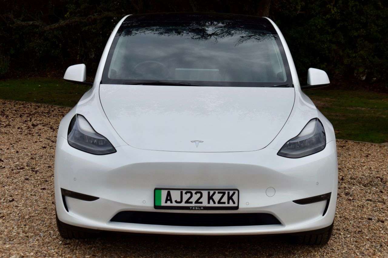 A 2022 TESLA MODEL Y (Dual Motor) Long Range SUV 5dr Electric Auto 4WDE (384 bhp) SUPERB CONDITI A 2022 TESLA MODEL Y (Dual Motor) Long Range SUV 5dr Electric Auto 4WDE (384 bhp) SUPERB CONDITI