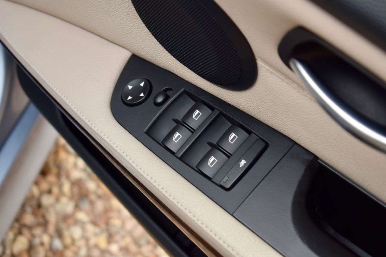 2010 BMW 3 SERIES 2010 BMW 3 SERIES