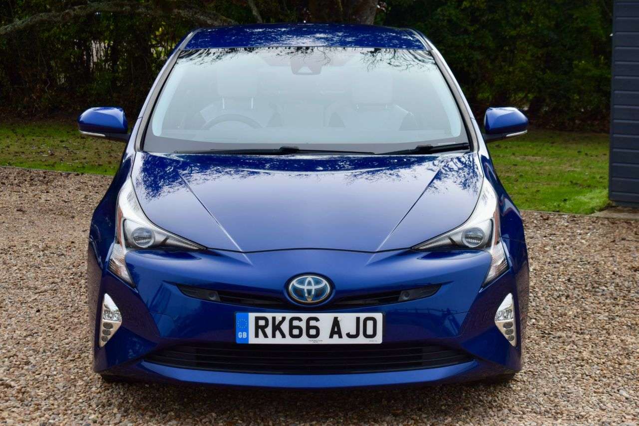 A 2016 TOYOTA PRIUS 1.8 VVT-h Excel Hatchback 5dr Petrol Hybrid CVT Euro 6 (s/s) (15in Alloy) ( A 2016 TOYOTA PRIUS 1.8 VVT-h Excel Hatchback 5dr Petrol Hybrid CVT Euro 6 (s/s) (15in Alloy) (