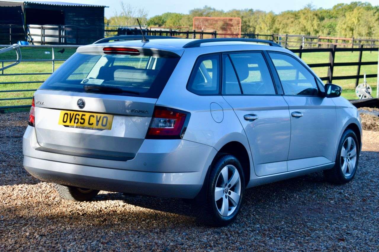 2015 SKODA FABIA 2015 SKODA FABIA