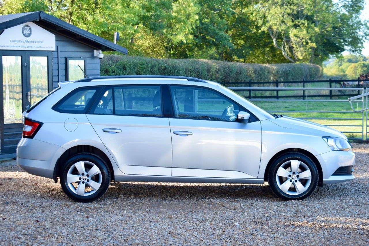 2015 SKODA FABIA 2015 SKODA FABIA