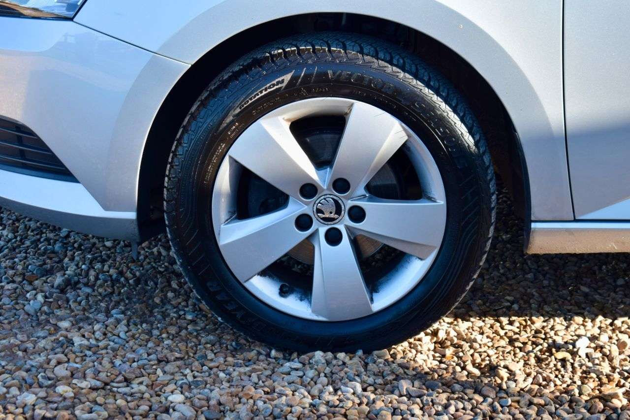 2015 SKODA FABIA 2015 SKODA FABIA