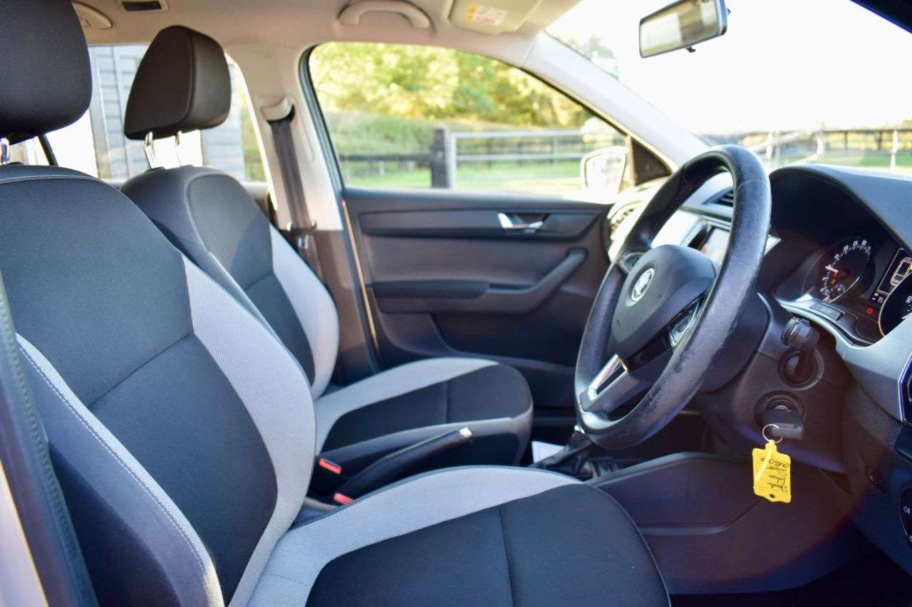 2015 SKODA FABIA 2015 SKODA FABIA