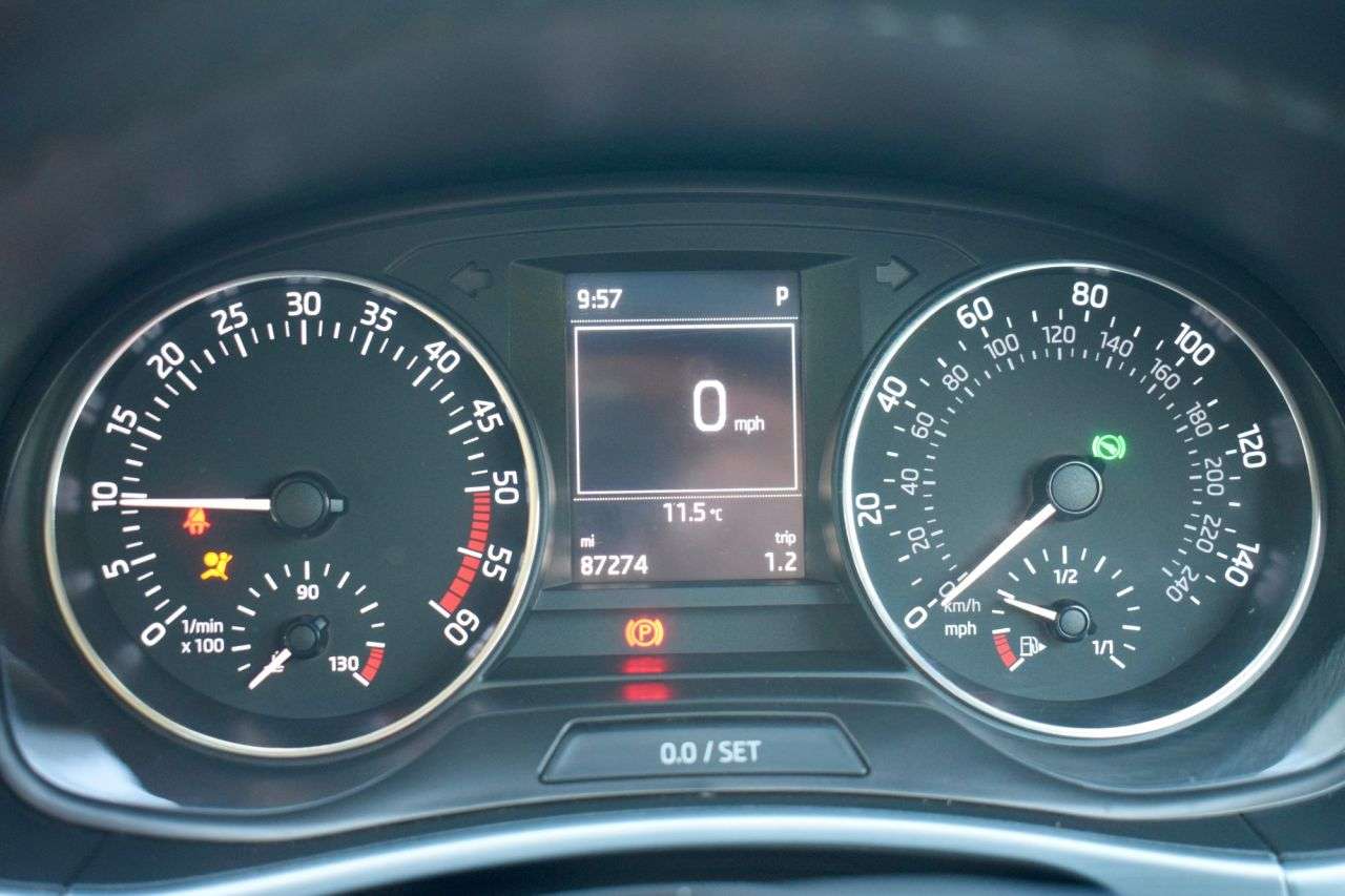 2015 SKODA FABIA 2015 SKODA FABIA