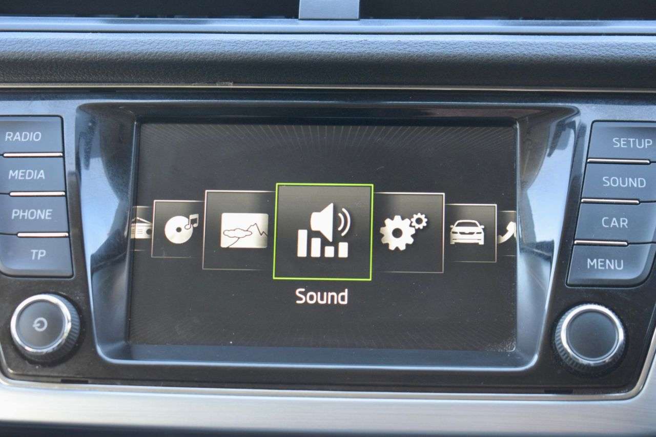 2015 SKODA FABIA 2015 SKODA FABIA