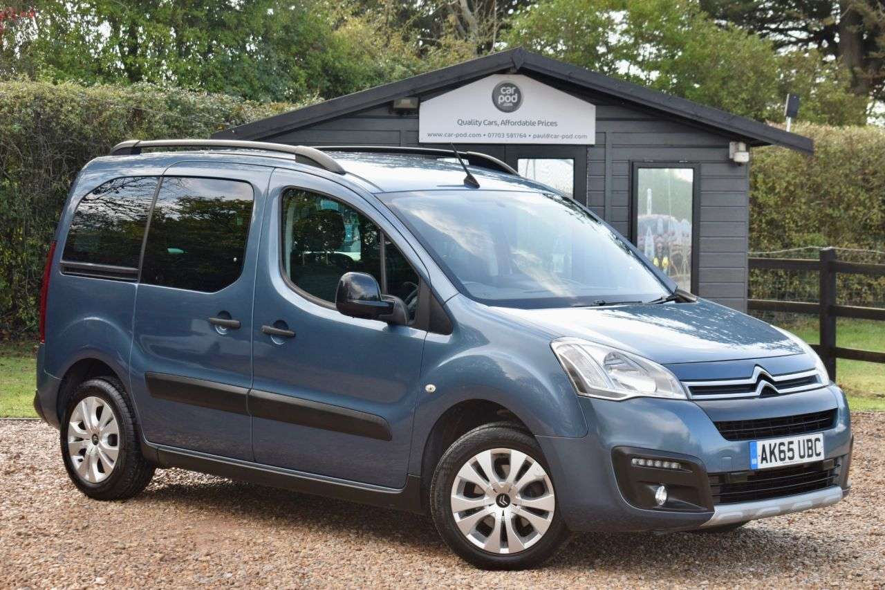 A 2015 CITROEN BERLINGO 1.6 BlueHDi XTR Multispace MPV 5dr Diesel Manual Euro 6 (100 ps) 2 OWNERS + A 2015 CITROEN BERLINGO 1.6 BlueHDi XTR Multispace MPV 5dr Diesel Manual Euro 6 (100 ps) 2 OWNERS +