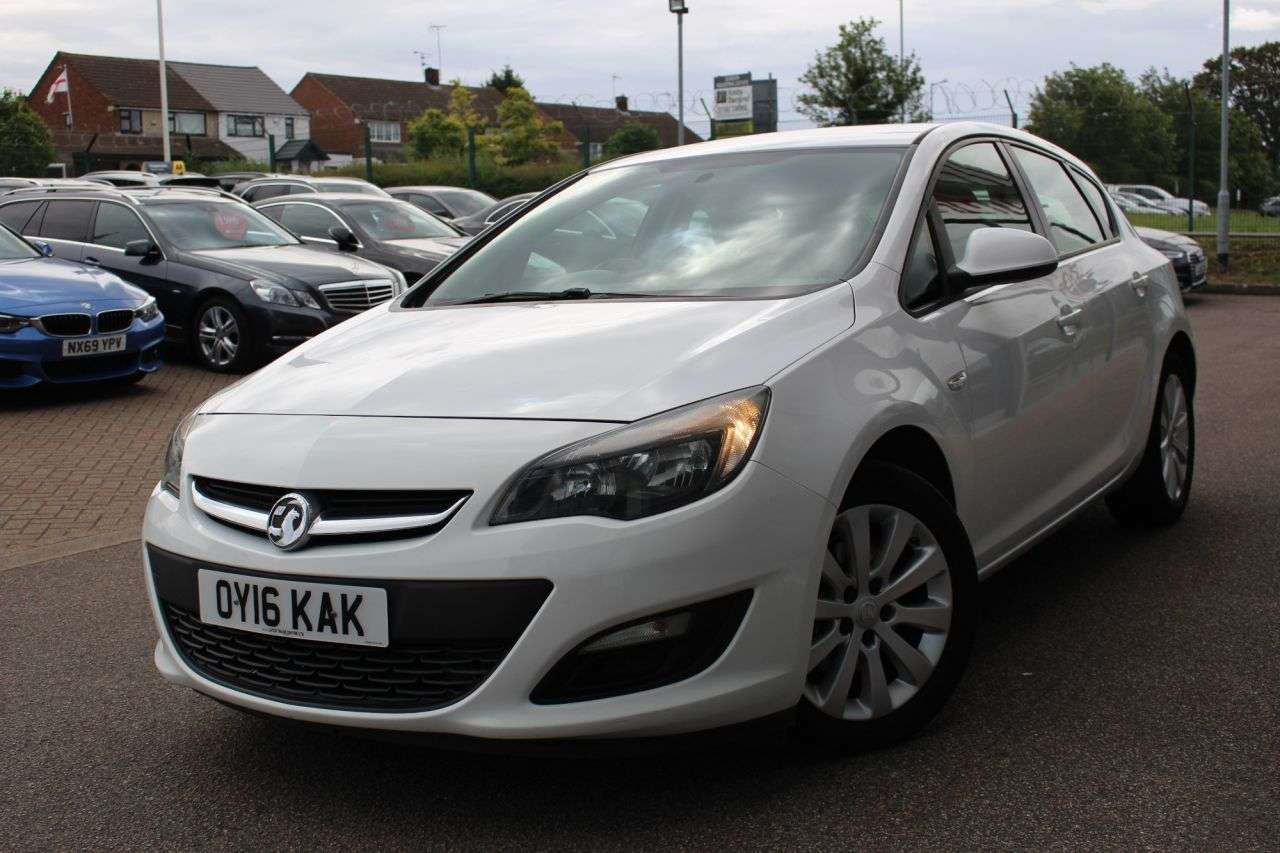 A 2016 VAUXHALL ASTRA 1.6 CDTI ECOFLEX S/S 5d 108 BHP ** CHEAP FAMILY CAR ** A 2016 VAUXHALL ASTRA 1.6 CDTI ECOFLEX S/S 5d 108 BHP ** CHEAP FAMILY CAR **