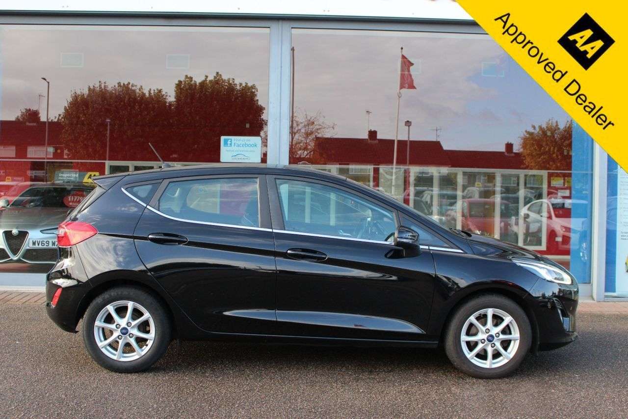 A 2018 FORD FIESTA 1.0T EcoBoost Zetec Hatchback 5dr Petrol Manual Euro 6 (s/s) (100 ps) CARPL A 2018 FORD FIESTA 1.0T EcoBoost Zetec Hatchback 5dr Petrol Manual Euro 6 (s/s) (100 ps) CARPL