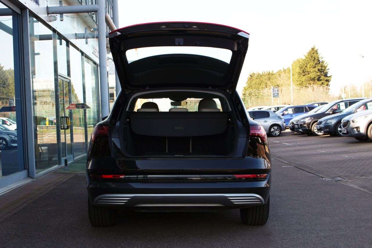 2019 AUDI E-TRON 2019 AUDI E-TRON